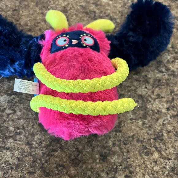 Bark Box Eddie the Yeti Crab Sniffs from the Abyss, M/L Dog Toy - Picture 3 of 5